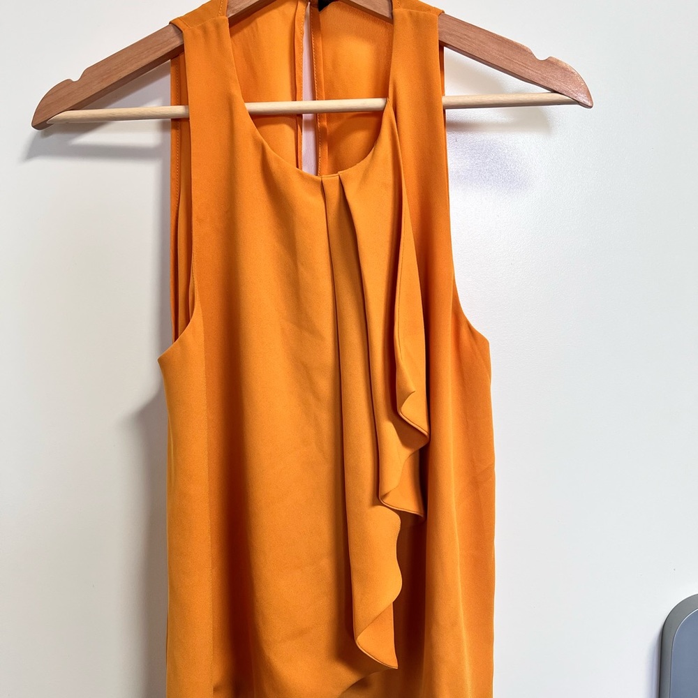 Gently used Zara top, size Small, top can be dressed up or worn casual.